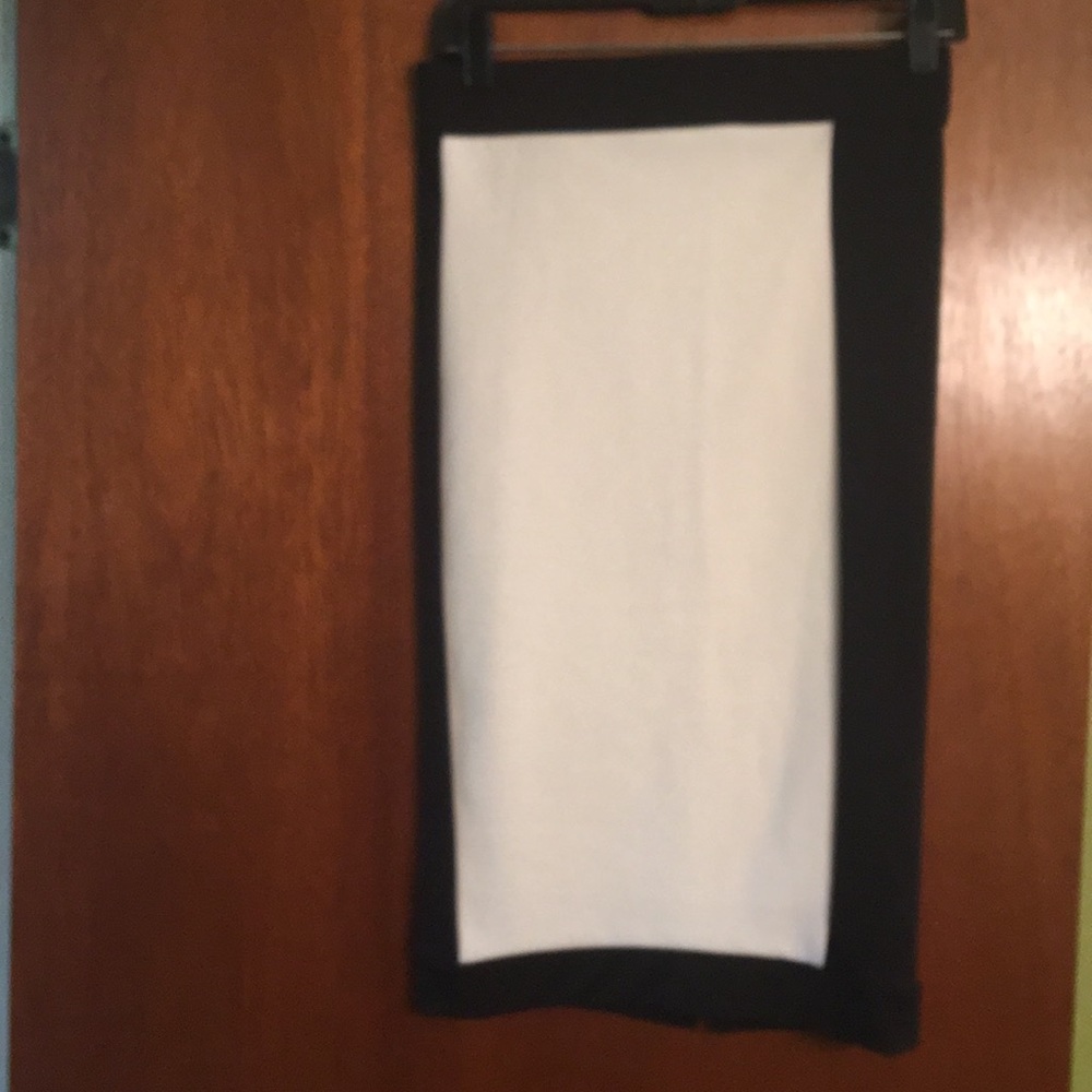 Black n white skirt